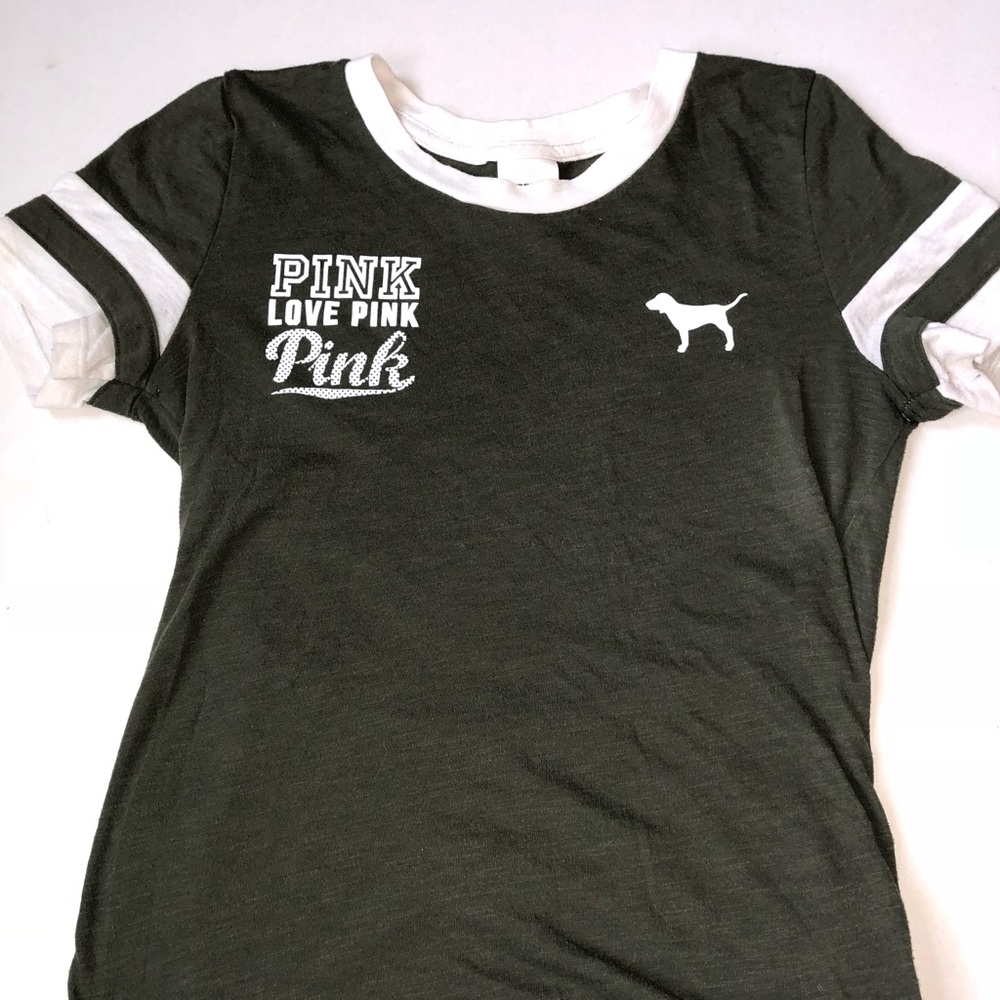 Two pink T-shirt’s💕